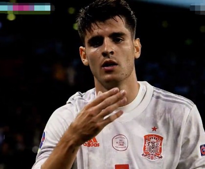  奥格斯堡替补奇兵建功，补时绝平保留保级希望